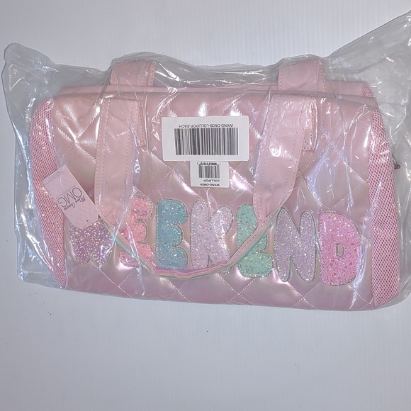 MISS GWEN's OMG! Accessories Weekend Quilted Medium Duffle Bag in Multi-pastels - Picture 6 of 7